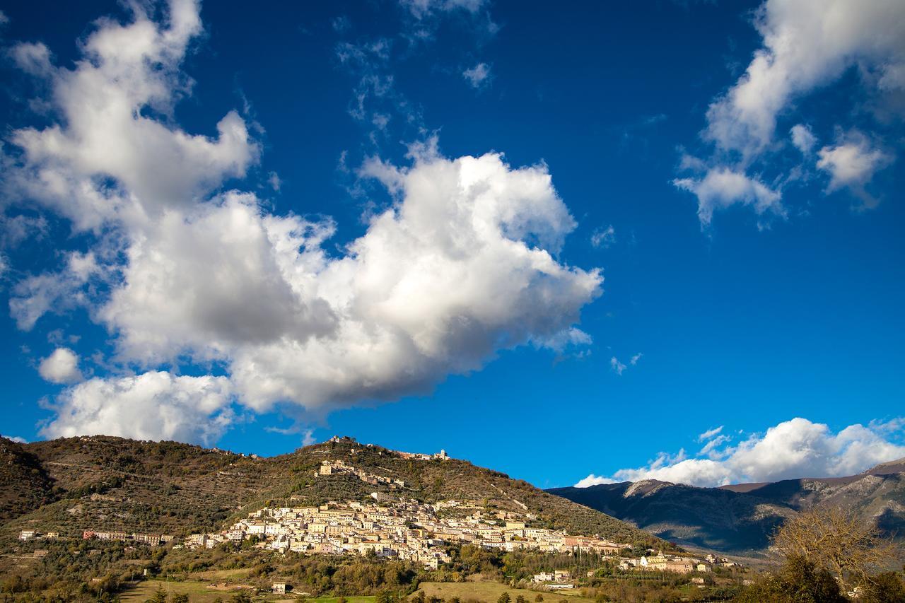 Agriturismo Di Charme Erbadoro Alvito Eksteriør billede